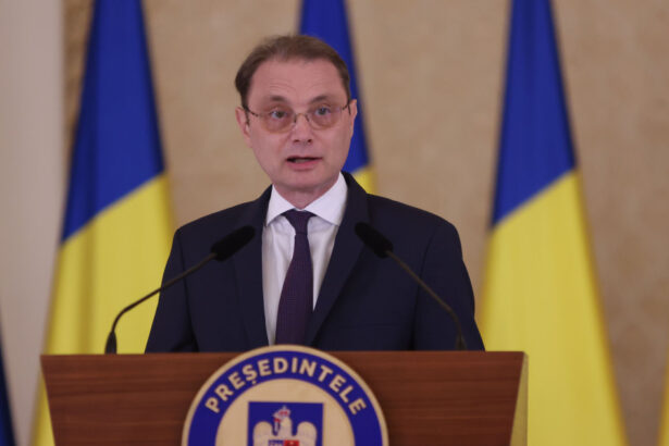 luca niculescu se intalneste joi cu partidele pentru stabilirea programului de guvernare programul consultarilor 6ac676d1dc992
