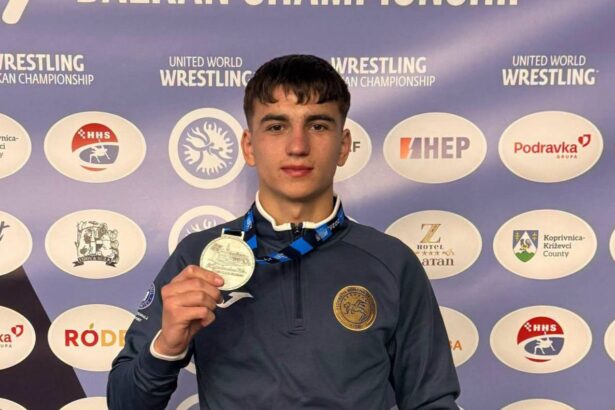 luptatorul de la csm constanta valentin rusu a luat argintul la campionatele balcanice u20 6ac523c483cb9