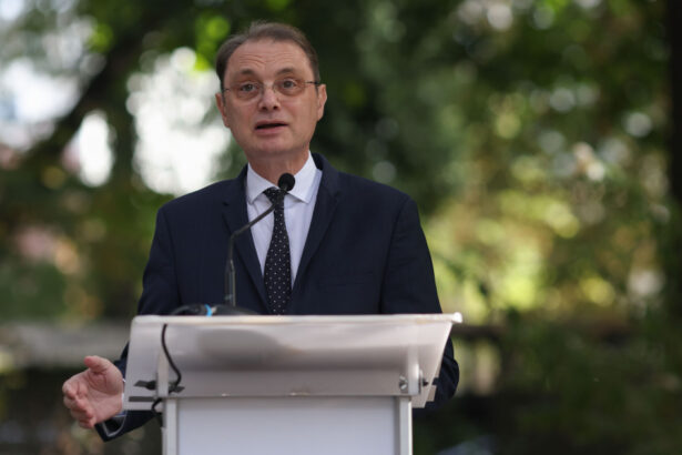 negocieri cruciale pentru formarea noului guvern luca niculescu continua astazi discutiile cu partidele parlamentare 6acc70206af28