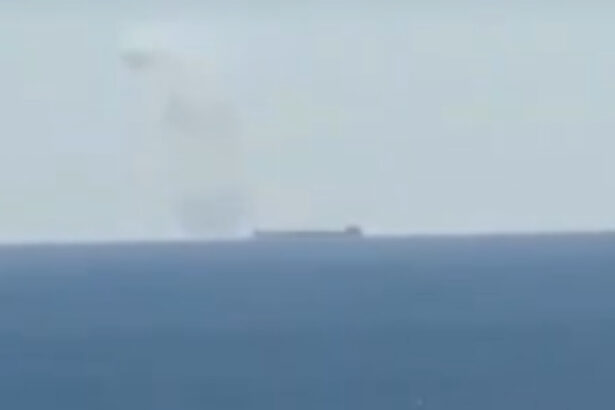 news alert misiune de salvare in zona platformei pescarus o nava turceasca cu cereale a fost lovita de o drona un ranit si 13 disparuti 6ac374e59a0f5
