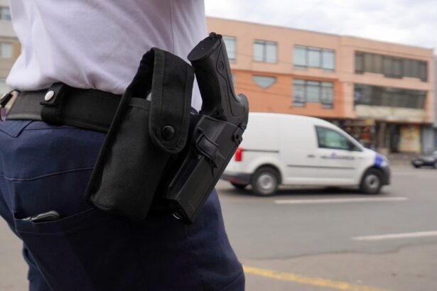 politistul pistolar de la vama veche care ameninta ca se sinucide dupa ce a impuscat un tanar e nemultumit de pedeapsa 6abd8e84509de