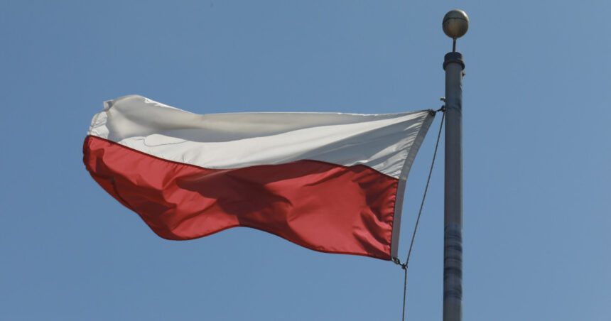 polonia ancheteaza fragmentele unei drone gasite pe o plaja la marea baltica de unde ar putea proveni 6acf4461c2691