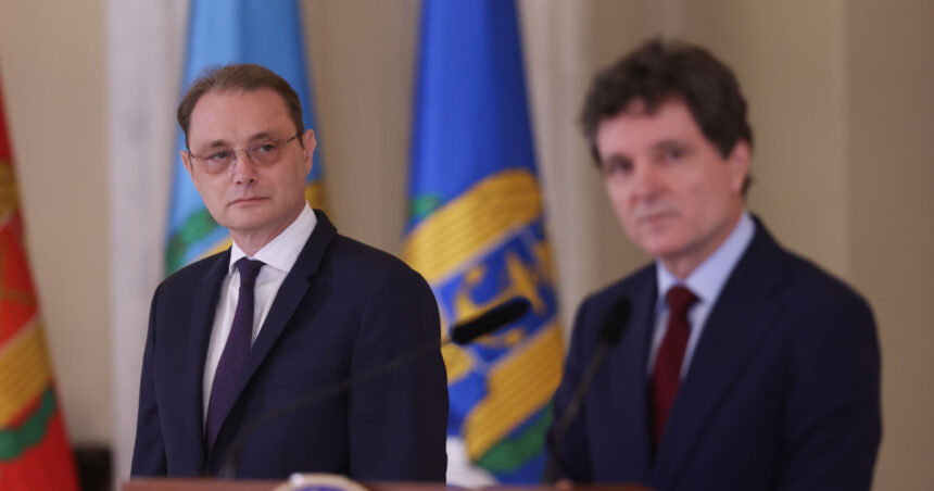 presedintele a semnat decretul pentru nominalizarea lui luca niculescu drept premier calendarul pentru votul de investitura 6ac4b4d1aad22