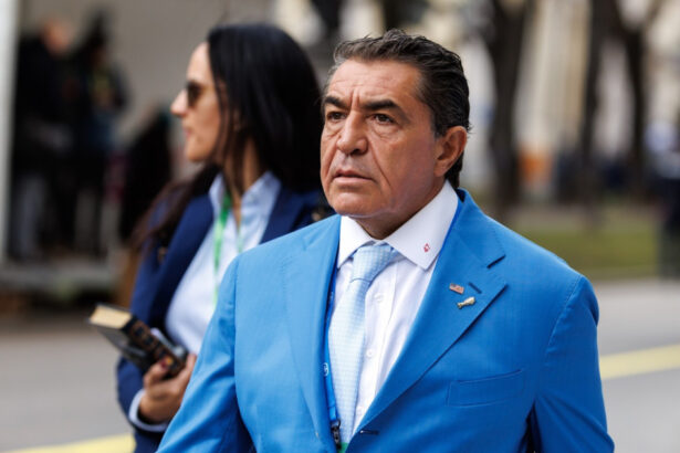 prietenul controversat al lui trump paolo zampolli indepartat din administratie dupa un scandal pe e mail 6ad1d5cc3d46f