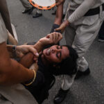 proteste tensionate in india trei jurnaliste acuza politistii de hartuire sexuala zeci de manifestanti au fost retinuti 6ac3554092814