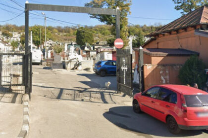 saci cu posibile oseminte umane si un sicriu ascunsi in spatele unui zid fals un nou dosar penal la cimitirul strehareti din slatina 6acd1558e9dfc