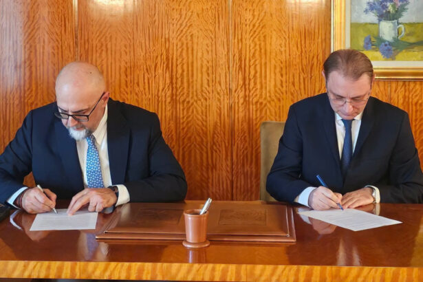 udmr a semnat un acord politic cu luca niculescu kelemen hunor pentru noi conteaza ca tara sa functioneze 6ad609957b0fd
