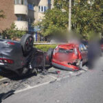 video accident grav in cluj napoca un autoturism s a tamponat cu alt autovehicul dupa care s a rasturnat peste doua masini parcate 6abfbfc99027f