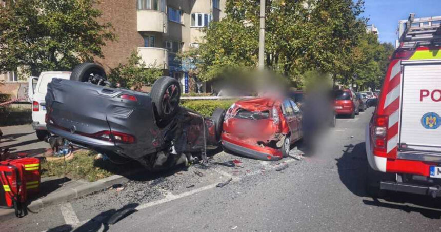 video accident grav in cluj napoca un autoturism s a tamponat cu alt autovehicul dupa care s a rasturnat peste doua masini parcate 6abfbfc99027f