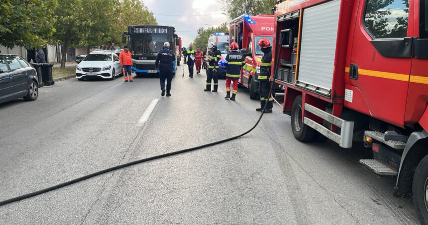 video accident intre un autobuz si un autoturism in craiova o persoana a murit iar alte sase au fost duse la spital planul rosu activat 6ad1cebaa5ec1