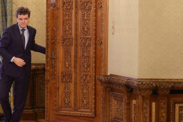 video astazi are loc o noua runda de consultari la palatul cotroceni pentru desemnarea unui prim ministru programul zilei 6ac32e9759b72
