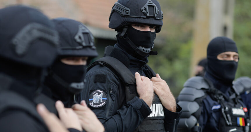 video exercitiu de amploare in romania jandarmii au simulat proteste violente si interventii sub foc de arma 6ac0c759ae6be