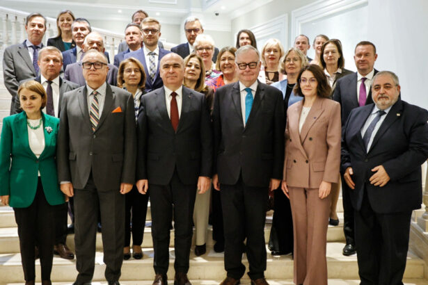video ilie bolojan a discutat cu ambasadorii ue despre securitatea la marea neagra atacurile asupra navelor comerciale pe agenda 6acf6b02cd62d