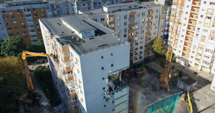 video incepe demolarea blocului din rahova afectat de explozie primele imagini de la operatiunea in premiera in romania 6ac3c5d89406a
