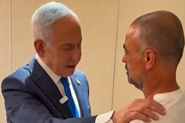 video pasagerul israelian care sustine ca a salvat avionul flydubai primit ca un erou de netanyahu am invatat dintr o emisiune tv 6abe04b4d8540