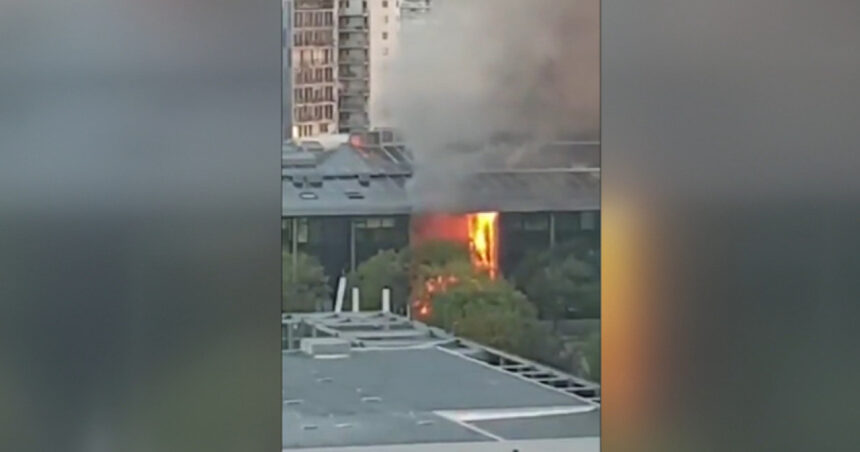 video protestele elevilor din franta iau amploare un liceu din nantes a fost incendiat 400 de scoli sunt afectate 6abe3cfa923a6